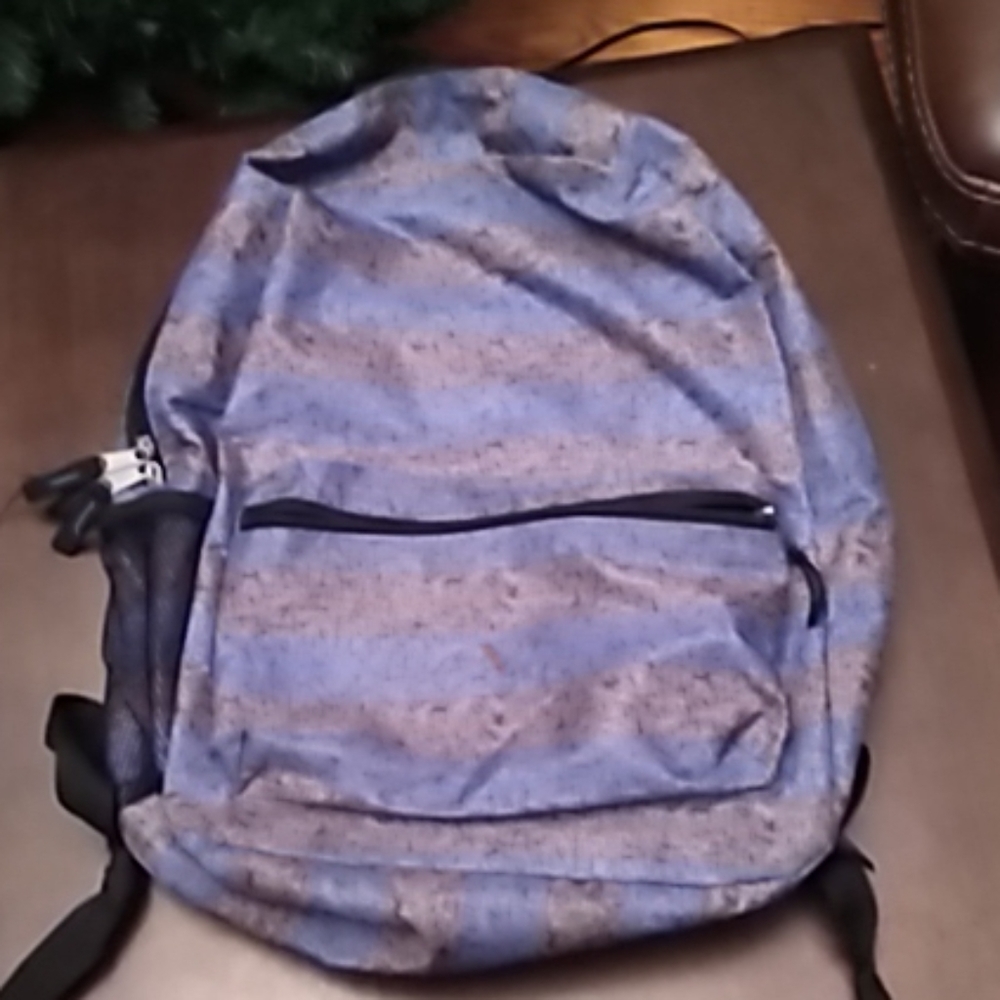 Back back (Small)